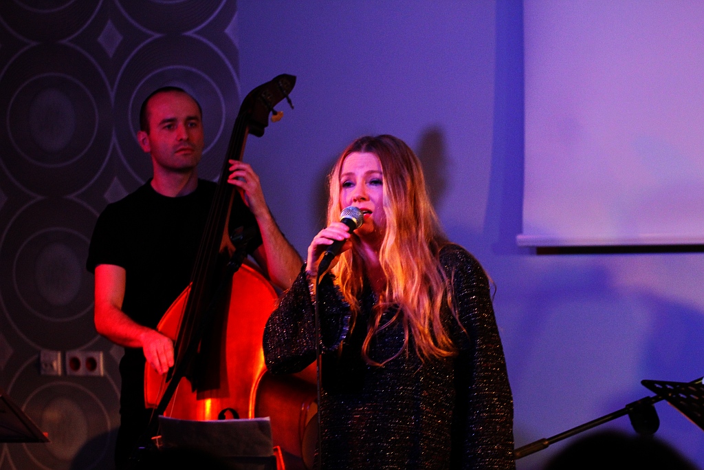 Ela Dębska zaśpiewała Cohena na Witelon Music Night