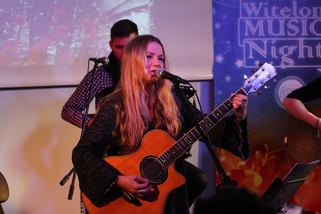 Ela Dębska zaśpiewała Cohena na Witelon Music Night