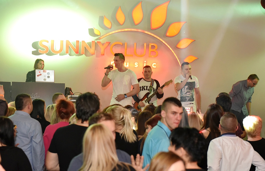 Koncert zespołu Avangrde na dyskotece w Sunny Club Music