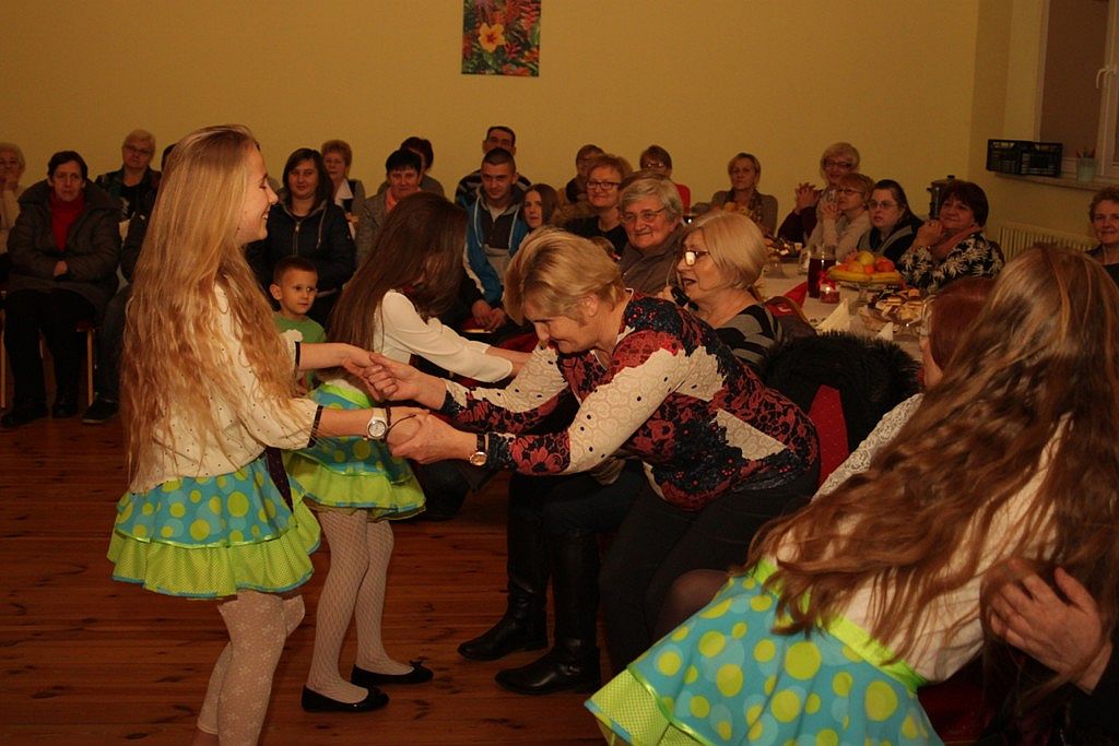 Słodki Dzień Babci i Dziadka odbył się w Rosochatej