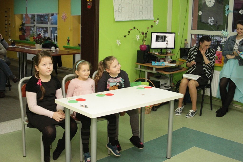 Babcie i dziadkowie świętowali z wnukami w Golance Górnej