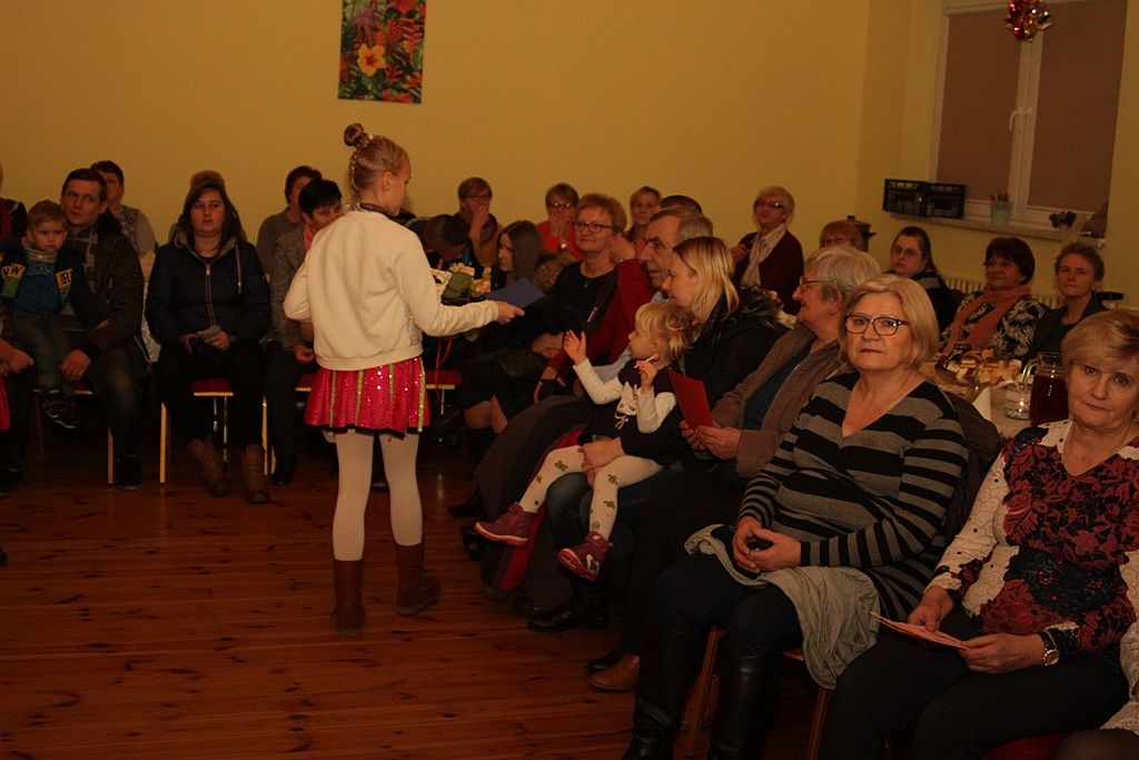Słodki Dzień Babci i Dziadka odbył się w Rosochatej