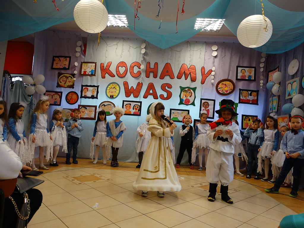 Z Babcią  i Dziadkiem w Przedszkolu Niepublicznym „Źródełko”