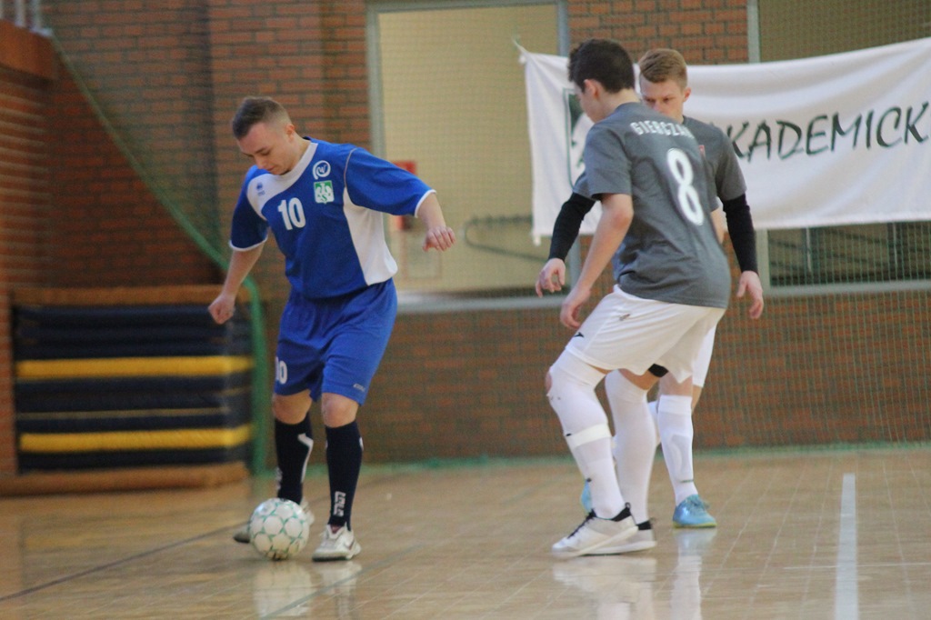 Futsalowcy PWSZ Legnica zakończyli grę w AMP w grupie