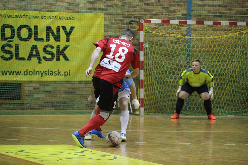 2. LLH: Niedzielna kolejka pod znakiem niespodzianek