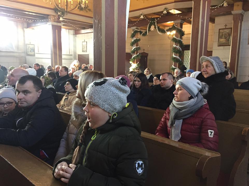 Mieszkańcy Koskowic wspólnie śpiewali kolędy i pastorałki