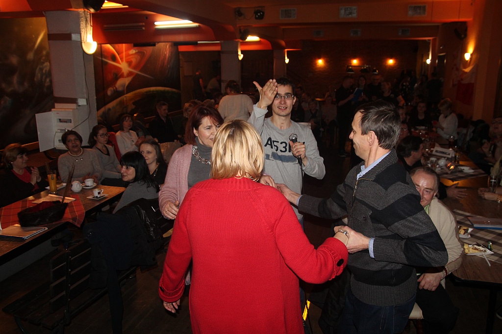 Zaśpiewali Charytatywne Karaoke dla Oli w Kręgielni Kometa