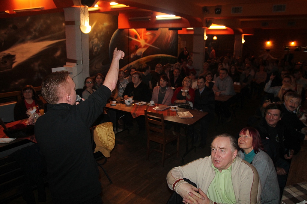 Zaśpiewali Charytatywne Karaoke dla Oli w Kręgielni Kometa