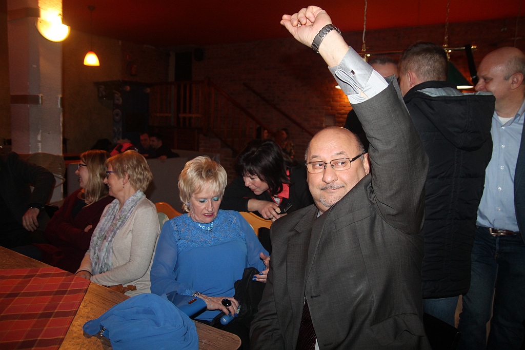 Zaśpiewali Charytatywne Karaoke dla Oli w Kręgielni Kometa