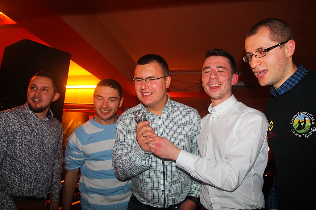 Zaśpiewali Charytatywne Karaoke dla Oli w Kręgielni Kometa