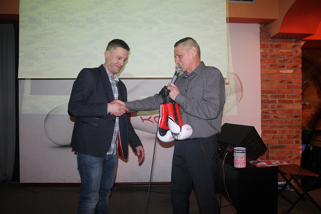 Zaśpiewali Charytatywne Karaoke dla Oli w Kręgielni Kometa