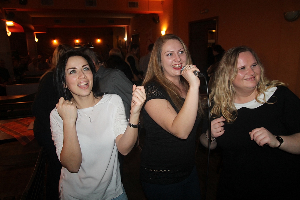 Zaśpiewali Charytatywne Karaoke dla Oli w Kręgielni Kometa