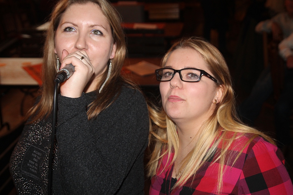 Zaśpiewali Charytatywne Karaoke dla Oli w Kręgielni Kometa