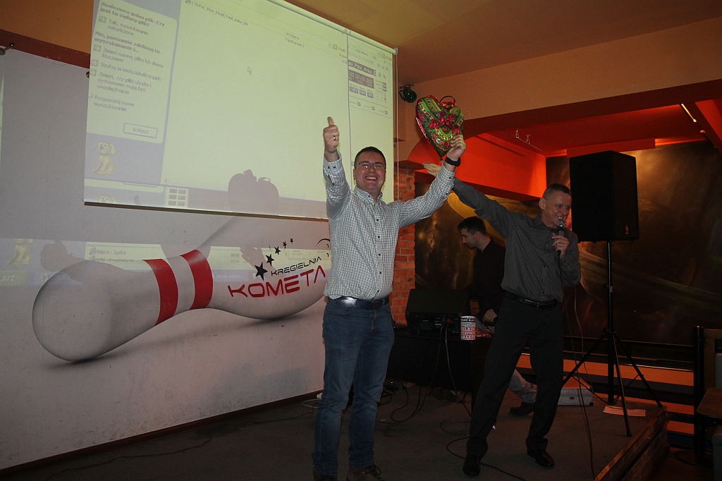 Zaśpiewali Charytatywne Karaoke dla Oli w Kręgielni Kometa