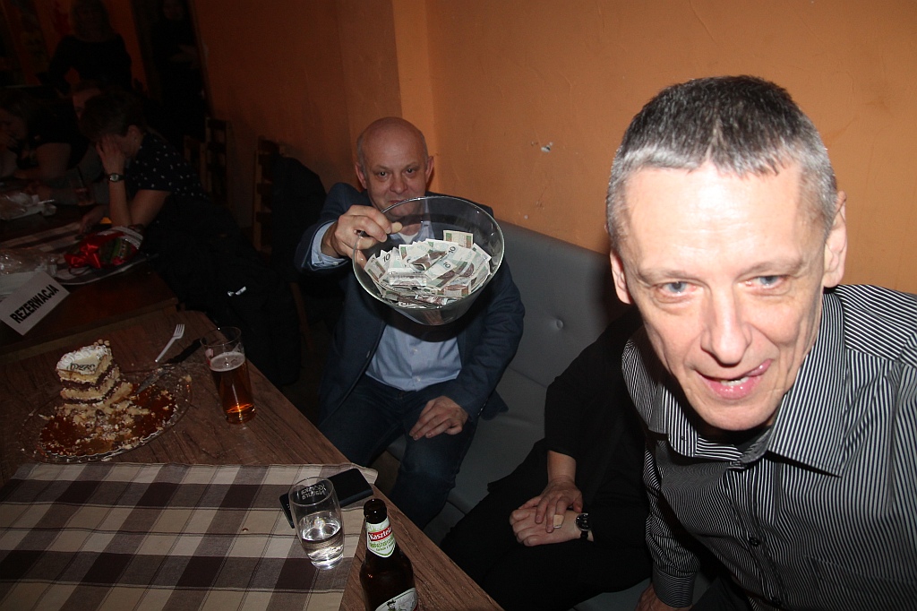 Zaśpiewali Charytatywne Karaoke dla Oli w Kręgielni Kometa
