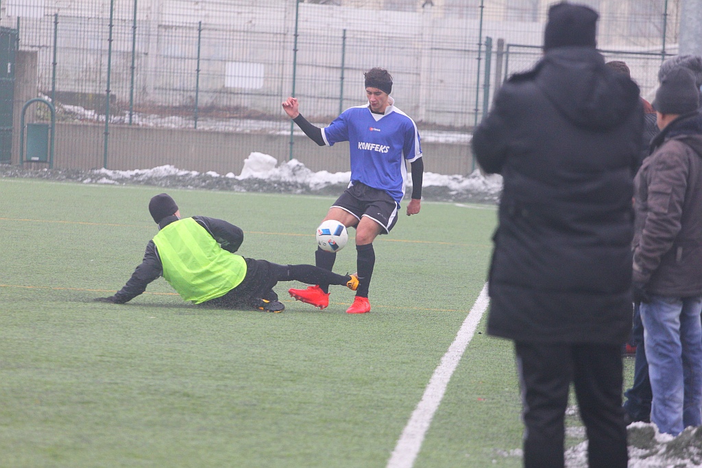 Piłkarze Konfeksu Legnica przegrali sparing z Odrą Ścinawa