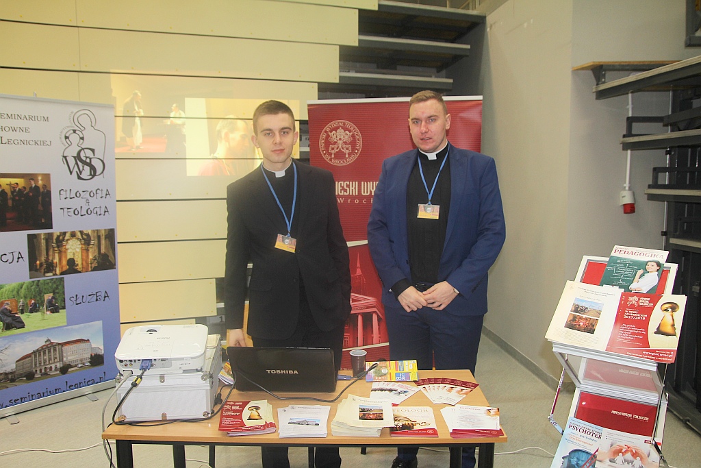 Tłumy uczniów na Legnickich Prezentacjach Edukacyjnych