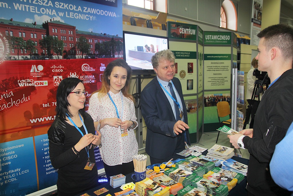 Tłumy uczniów na Legnickich Prezentacjach Edukacyjnych
