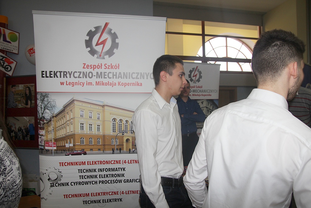 Tłumy uczniów na Legnickich Prezentacjach Edukacyjnych