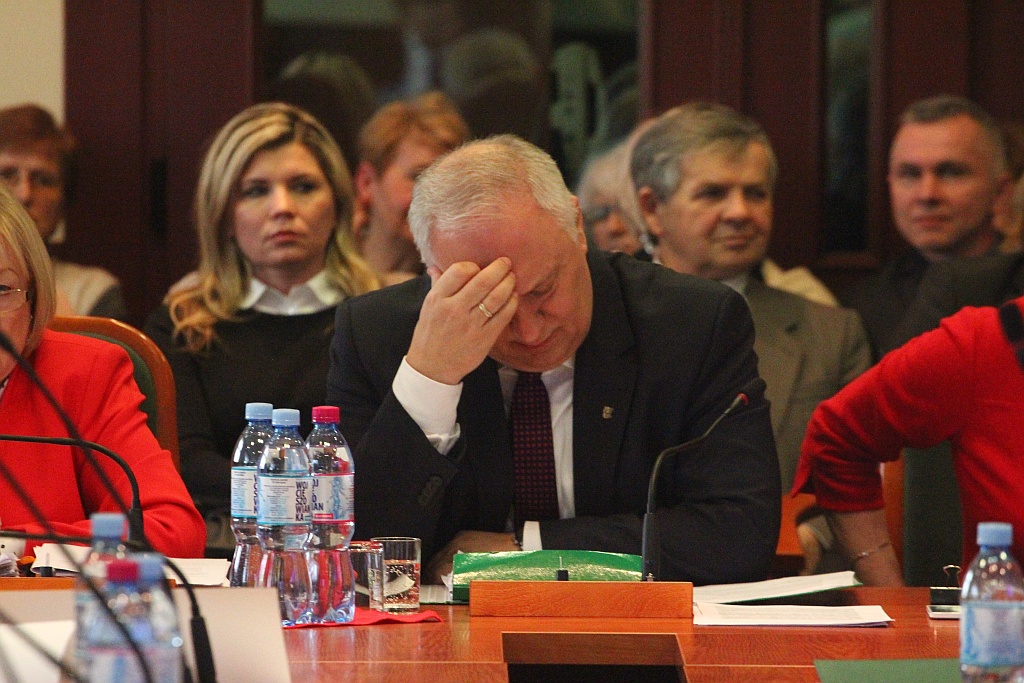 Rada miejska głosowała nad przyszłością legnickiej oświaty