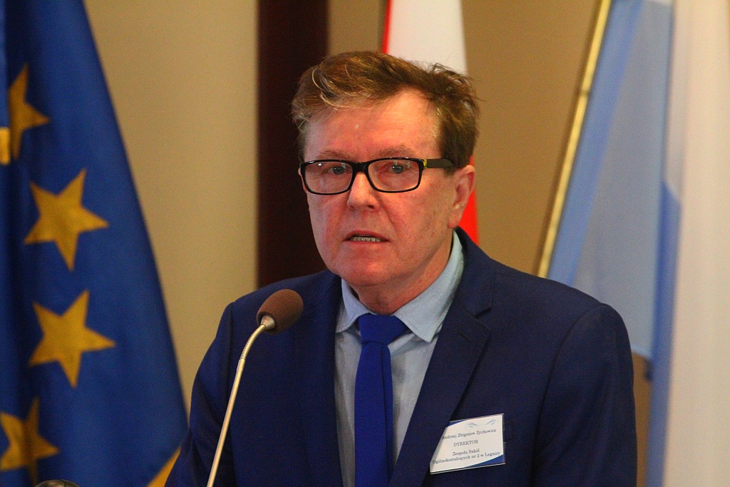 Rada miejska głosowała nad przyszłością legnickiej oświaty