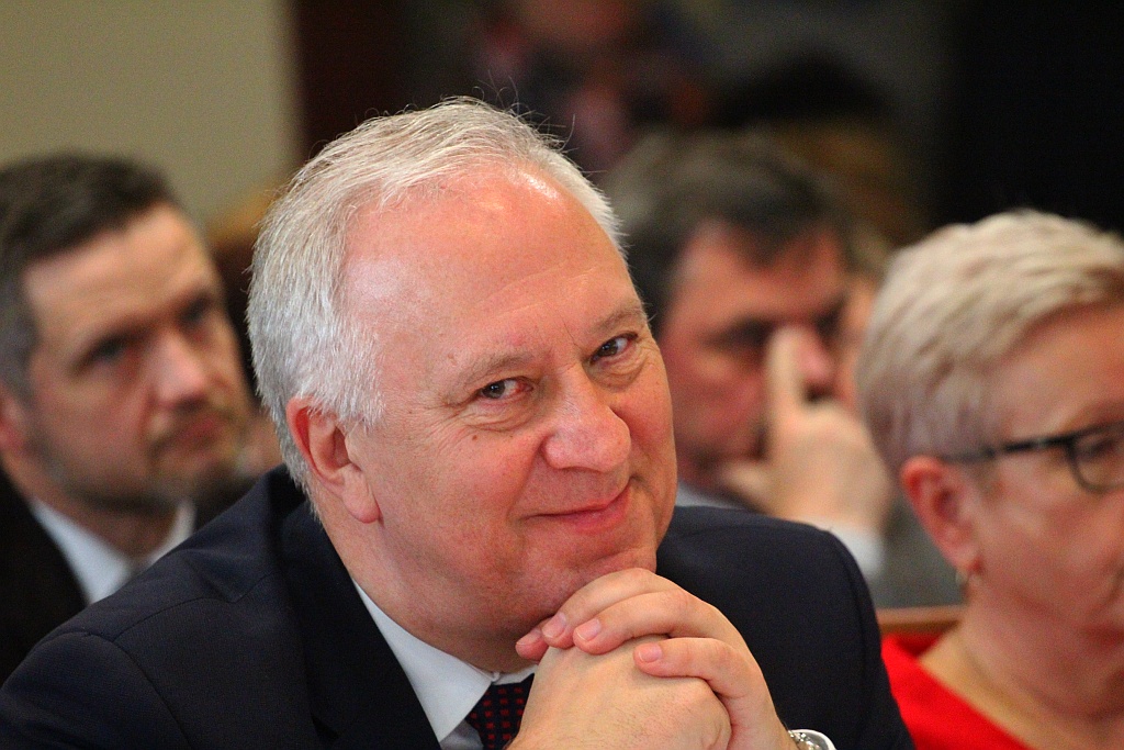 Rada miejska głosowała nad przyszłością legnickiej oświaty