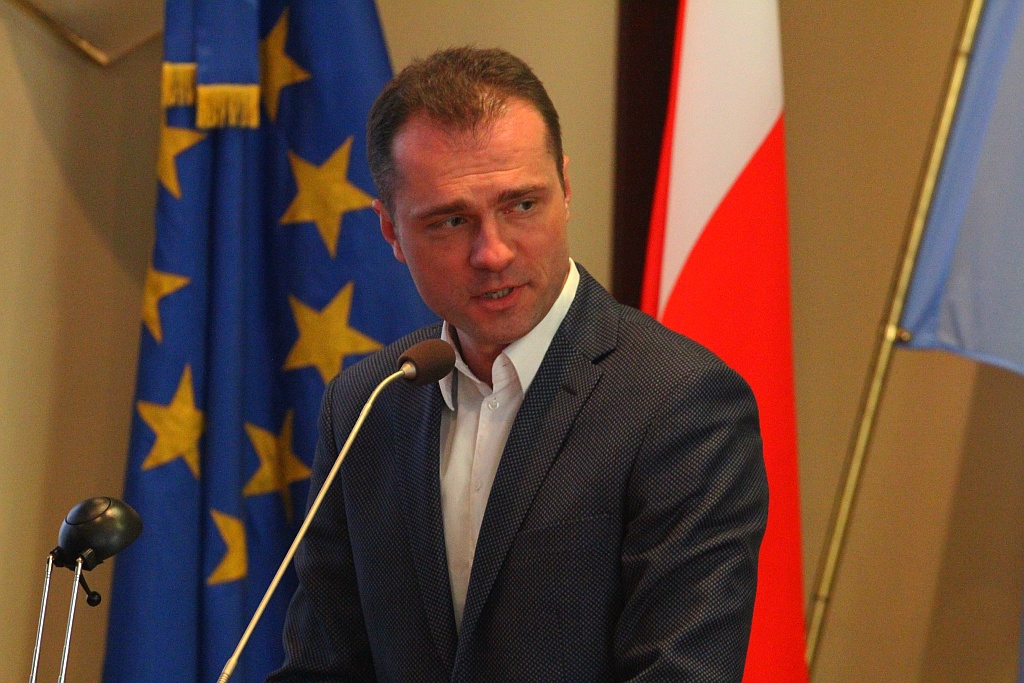 Rada miejska głosowała nad przyszłością legnickiej oświaty