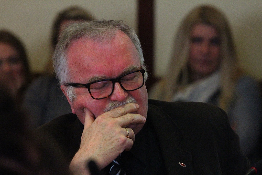 Rada miejska głosowała nad przyszłością legnickiej oświaty