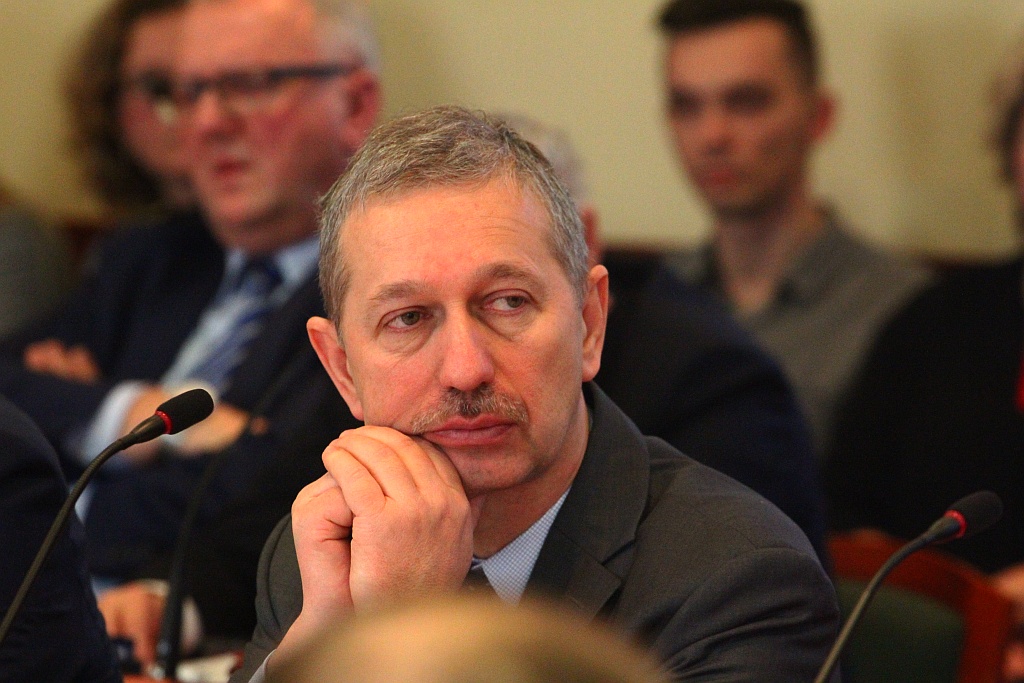 Rada miejska głosowała nad przyszłością legnickiej oświaty