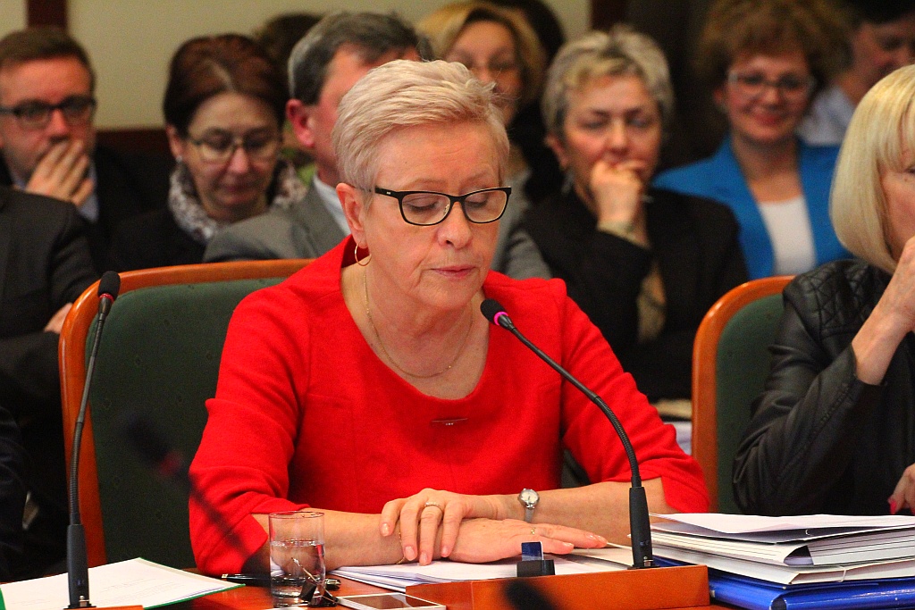 Rada miejska głosowała nad przyszłością legnickiej oświaty