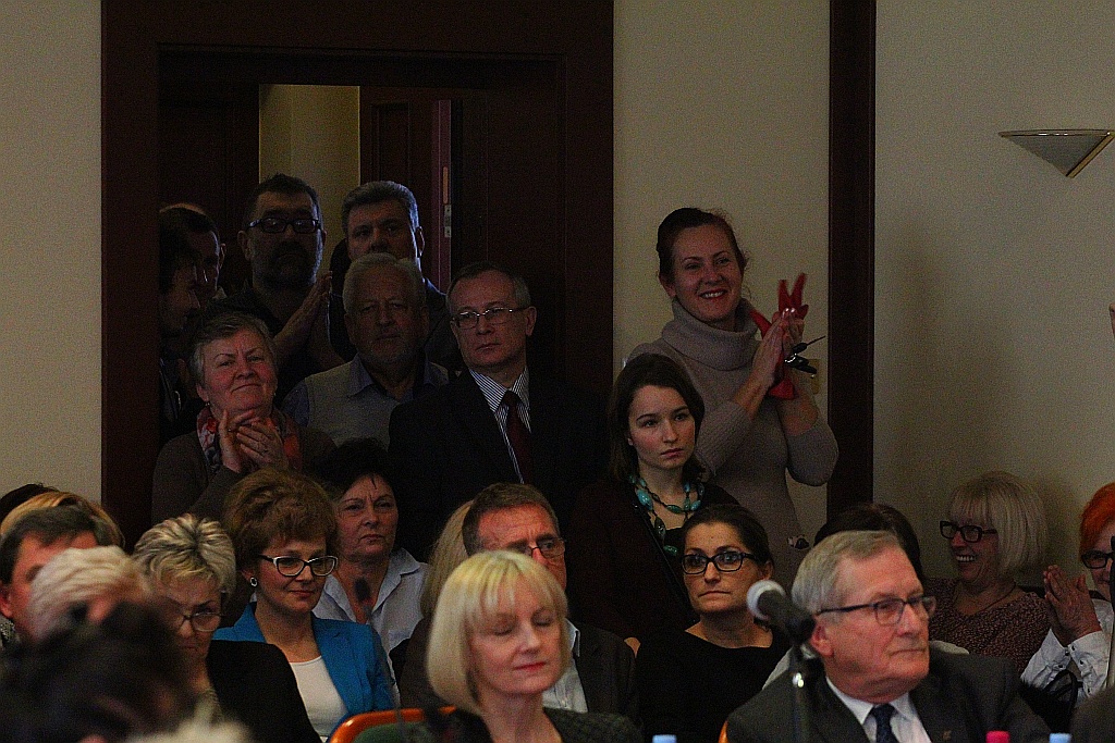 Rada miejska głosowała nad przyszłością legnickiej oświaty