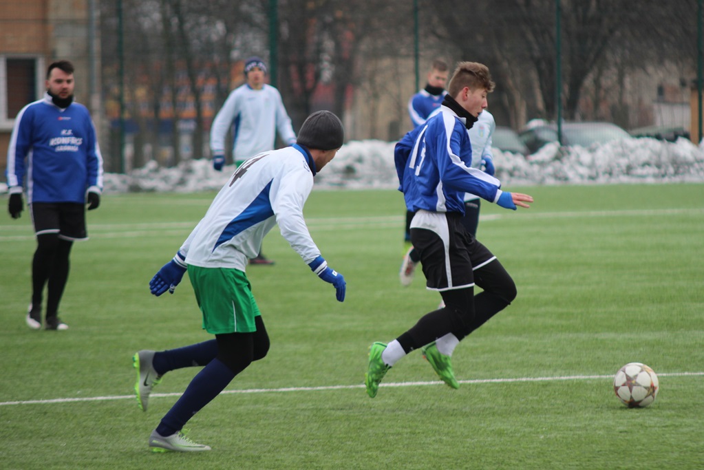 Piłkarskie sparingi: Konfeks wygrał z Pogonią Świerzawa