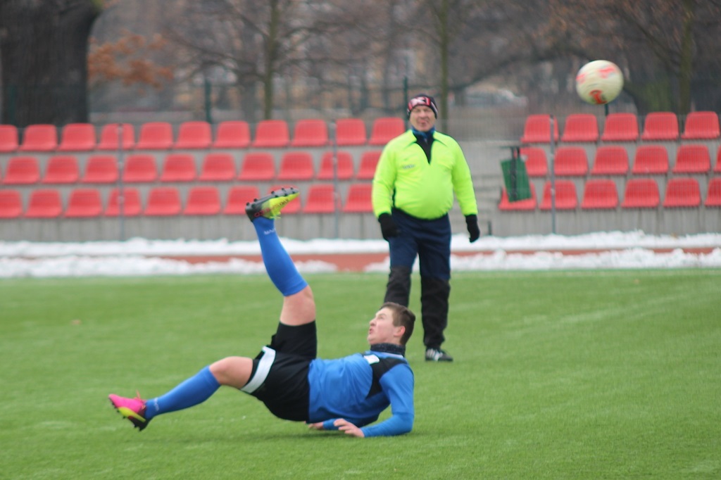 Piłkarskie sparingi: Mewa wygrał z Błękitnymi Kościelec