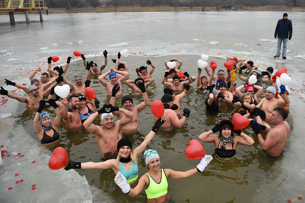 Walentynkowe zumba party i kąpiel legnickich morsów