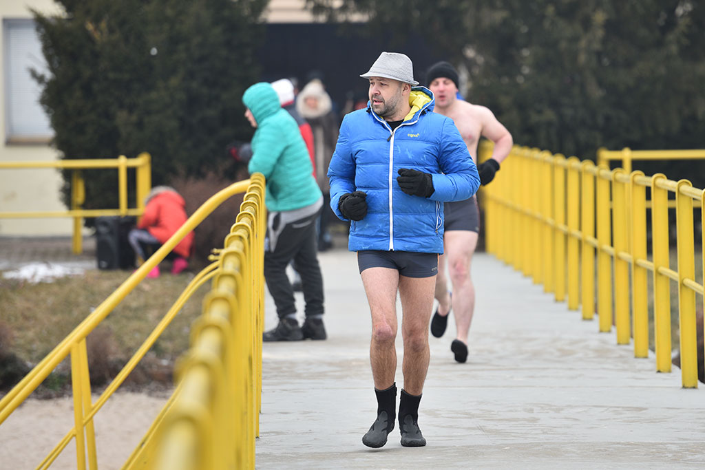 Walentynkowe zumba party i kąpiel legnickich morsów