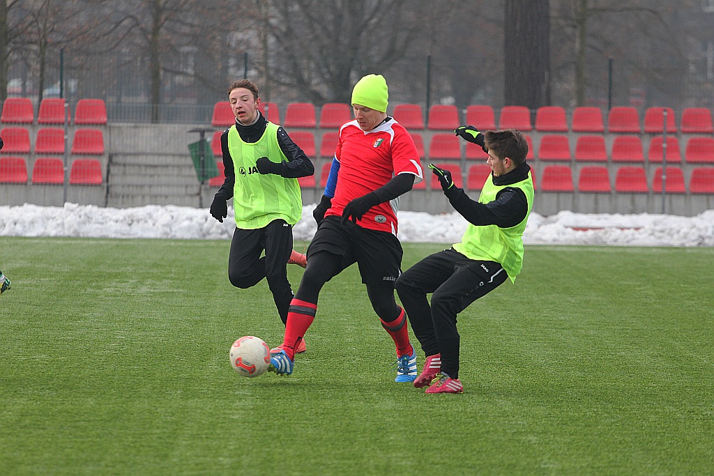 Piłkarskie sparingi: Ikar lepszy od juniorów Polkowic