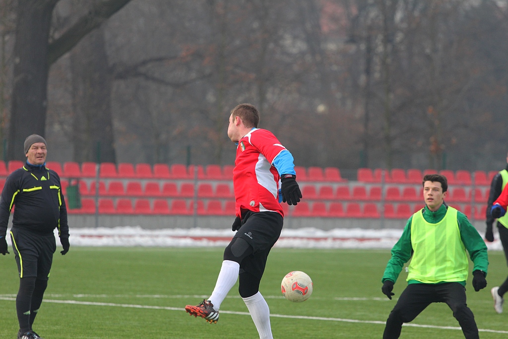 Piłkarskie sparingi: Ikar lepszy od juniorów Polkowic