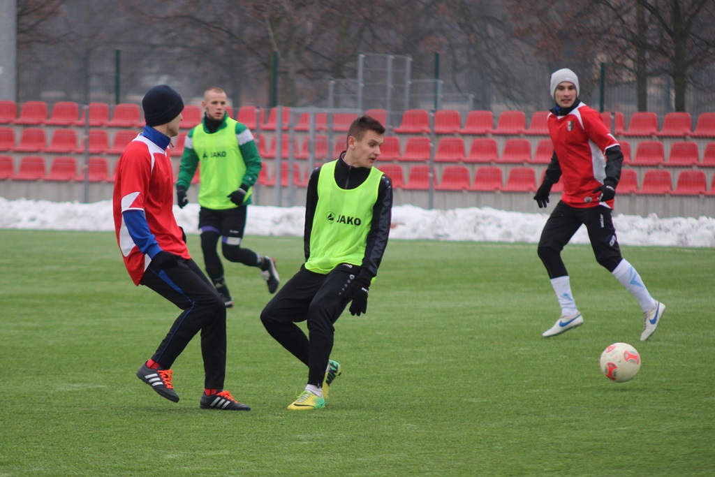 Piłkarskie sparingi: Ikar lepszy od juniorów Polkowic