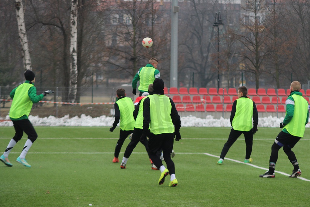 Piłkarskie sparingi: Ikar lepszy od juniorów Polkowic