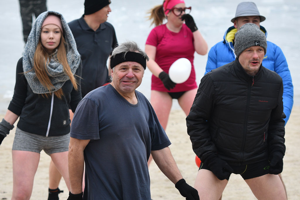 Walentynkowe zumba party i kąpiel legnickich morsów