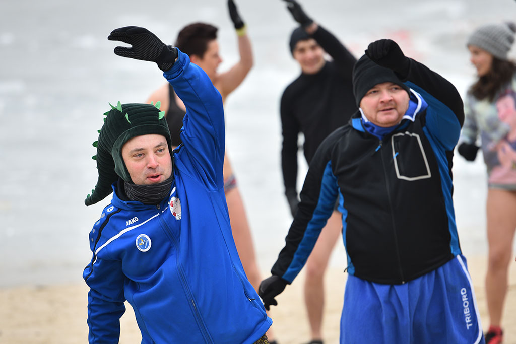 Walentynkowe zumba party i kąpiel legnickich morsów