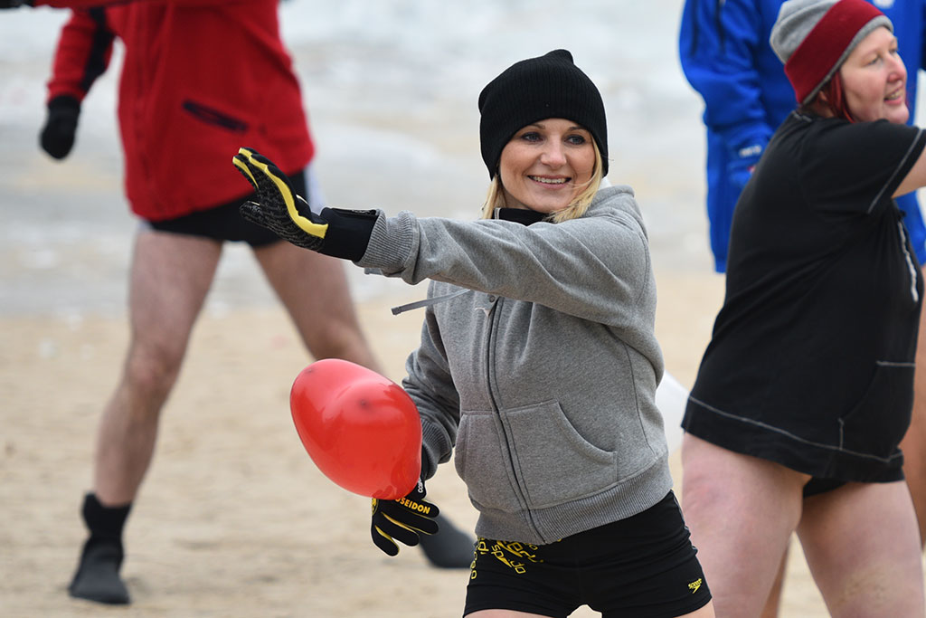 Walentynkowe zumba party i kąpiel legnickich morsów