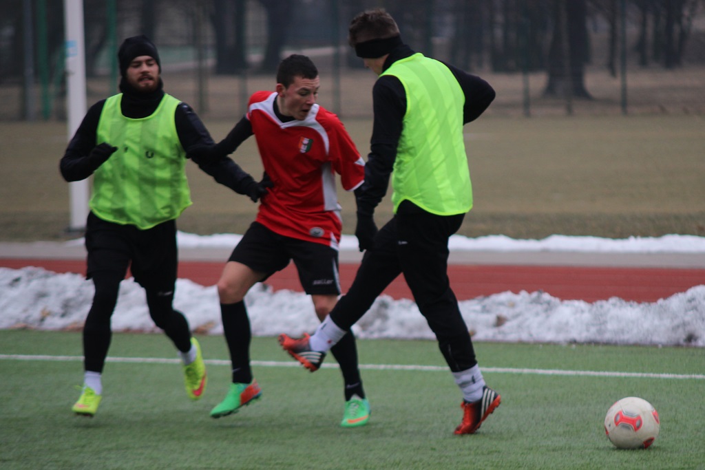 Piłkarskie sparingi: Ikar lepszy od juniorów Polkowic