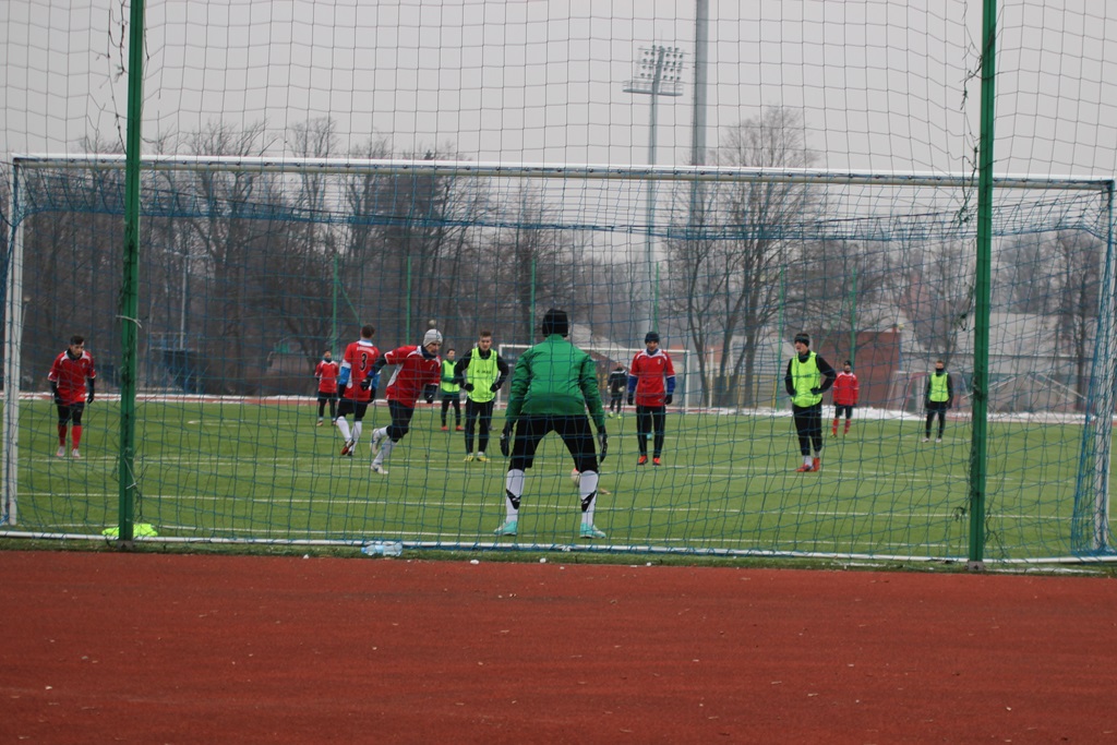 Piłkarskie sparingi: Ikar lepszy od juniorów Polkowic