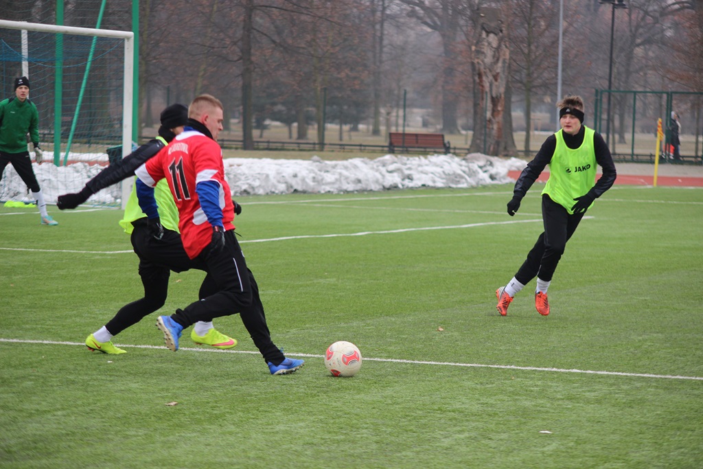 Piłkarskie sparingi: Ikar lepszy od juniorów Polkowic