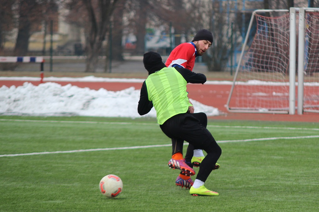 Piłkarskie sparingi: Ikar lepszy od juniorów Polkowic