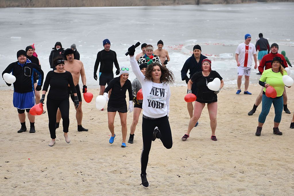 Walentynkowe zumba party i kąpiel legnickich morsów