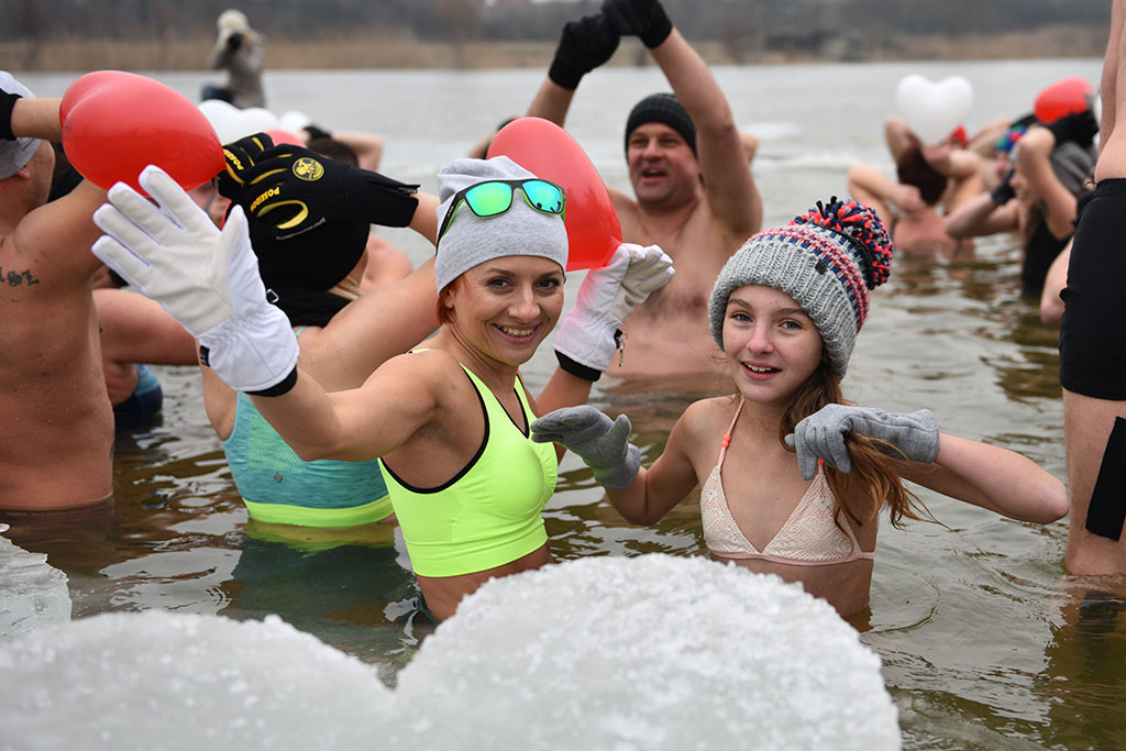 Walentynkowe zumba party i kąpiel legnickich morsów