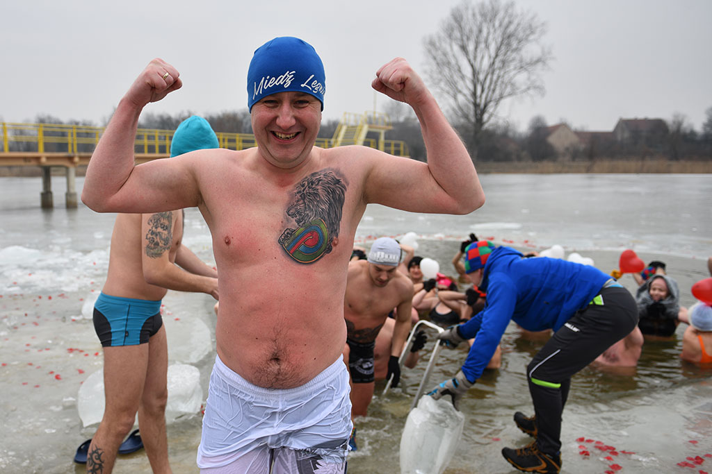 Walentynkowe zumba party i kąpiel legnickich morsów