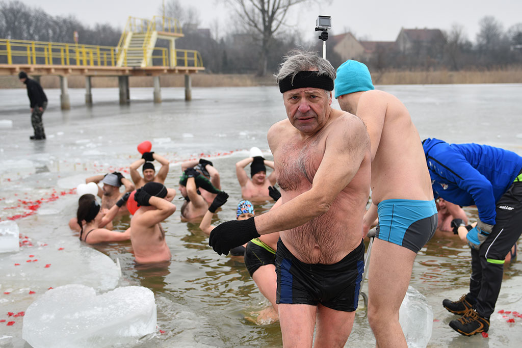 Walentynkowe zumba party i kąpiel legnickich morsów